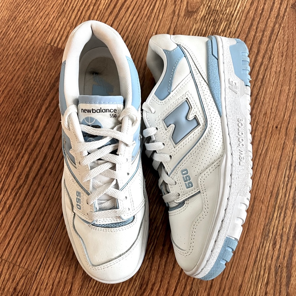New Balance 550 Carolina Blue W size 8.5 M size 7 - barely worn